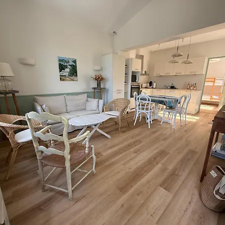 別荘 Charmante Maison Pour 4 A 6 Personnes A 200m Des Plages サン・パレ・シュル・メール