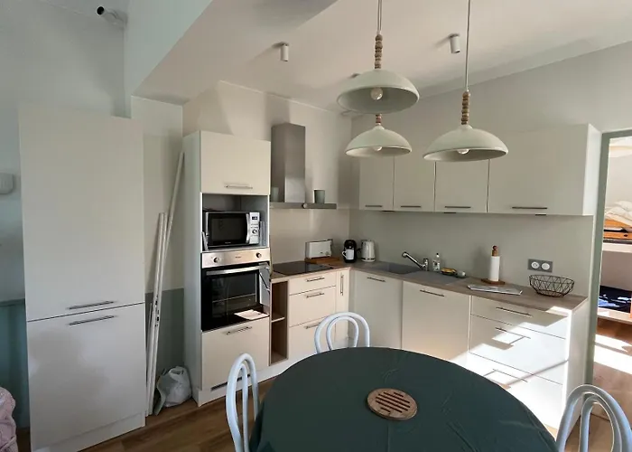 Charmante Maison Pour 4 A 6 Personnes A 200m Des Plages