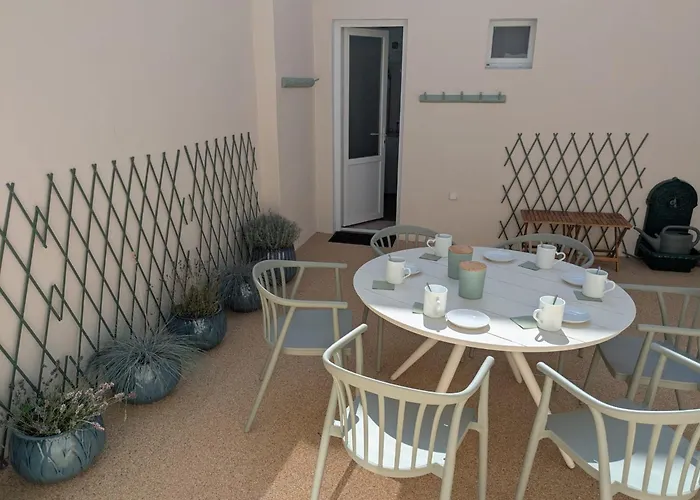 Holiday home Charmante Maison Pour 4 A 6 Personnes A 200m Des Plages Saint-Palais-sur-Mer